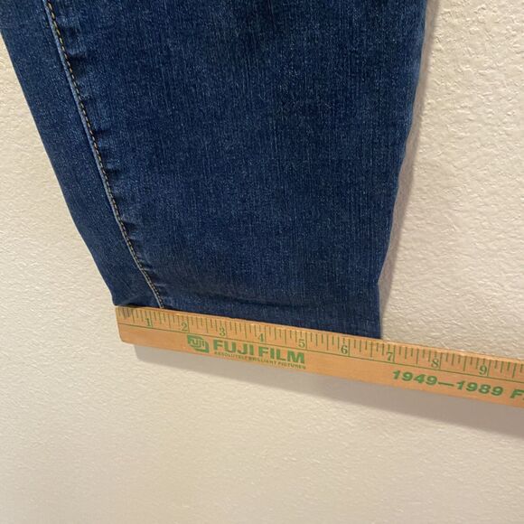 Judy Blue Boyfriend Jeans Size 9/29 Medium wash Cuffed High‎ Rise Style JB88608 - Picture 7 of 10